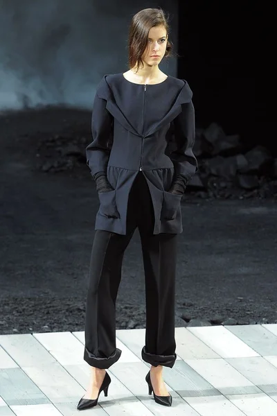 Look 48